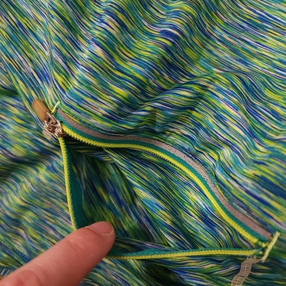 Athleta Pop Space Dye Shirt with Zipper Pocket in Green size XS - Picture 10 of 12